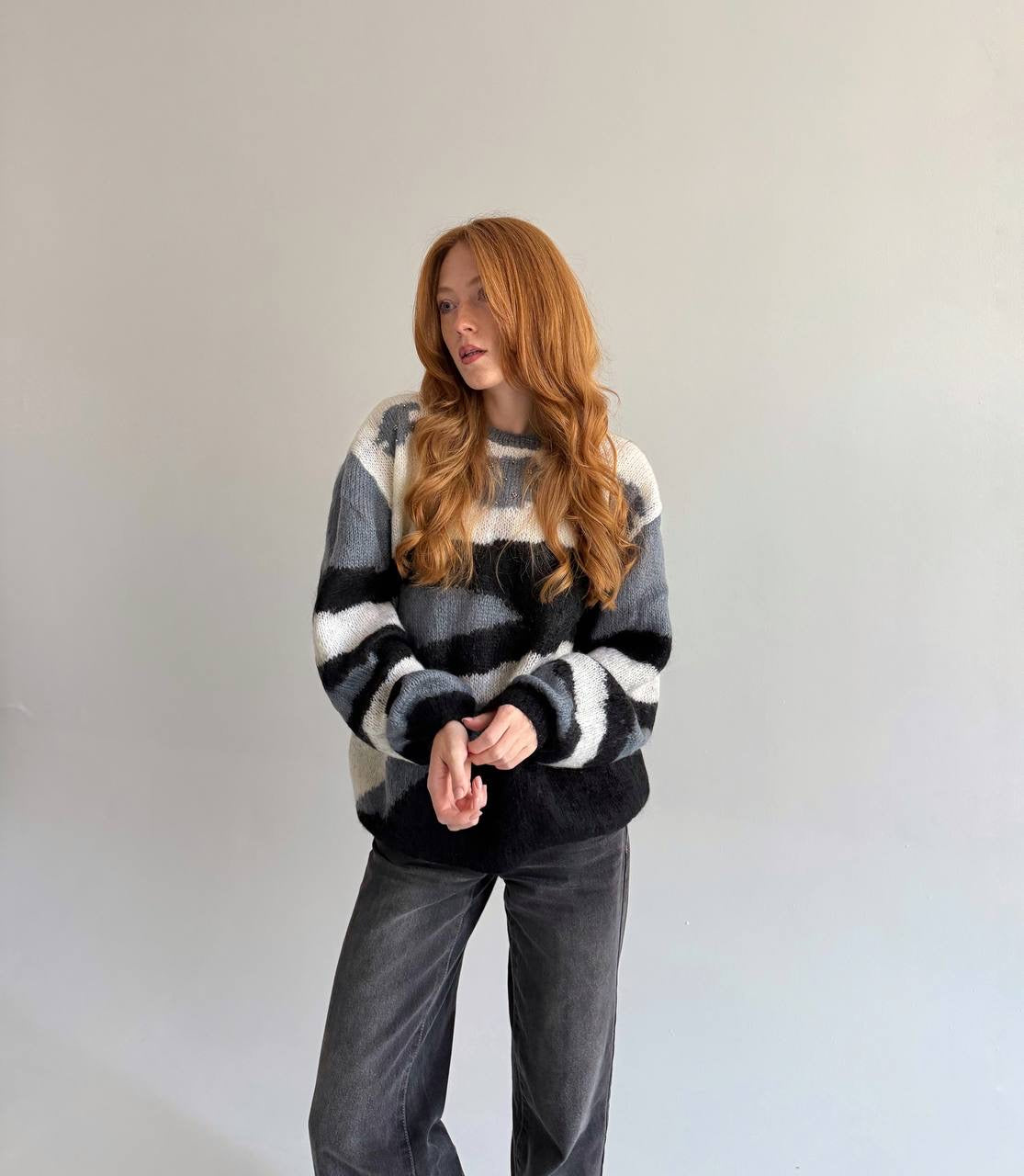 Vintage abstract patterned knit sweater