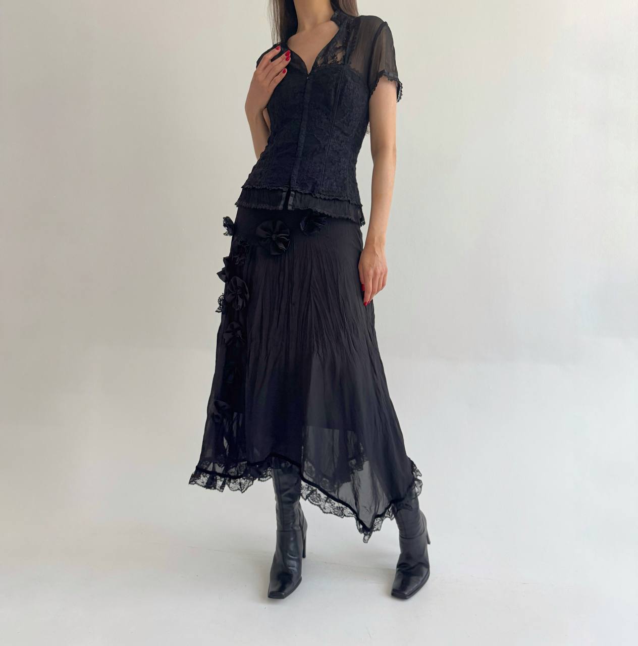 Vintage asymmetrical black lace flower appliqué skirt
