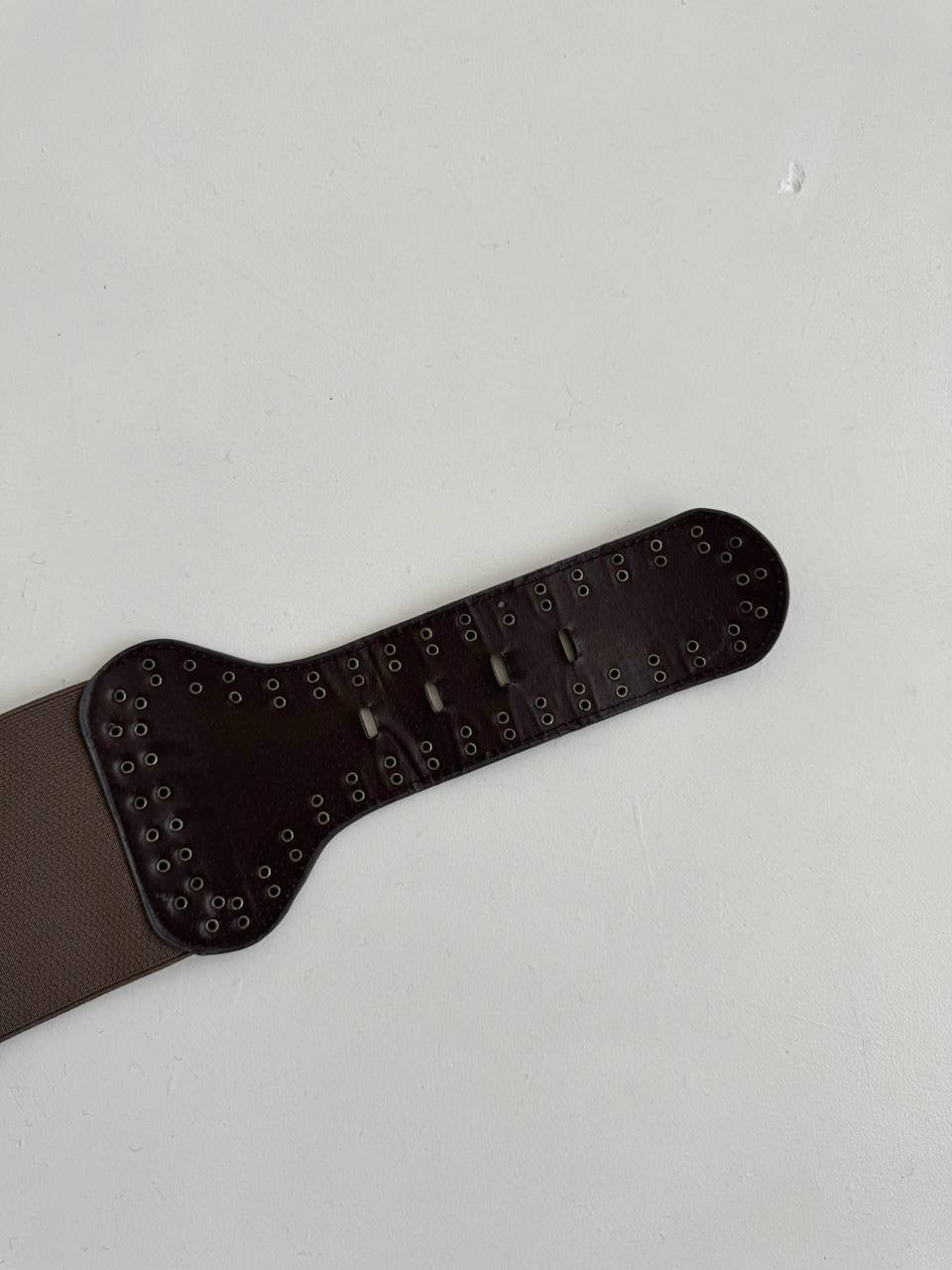 Vintage brown elastic studded belt