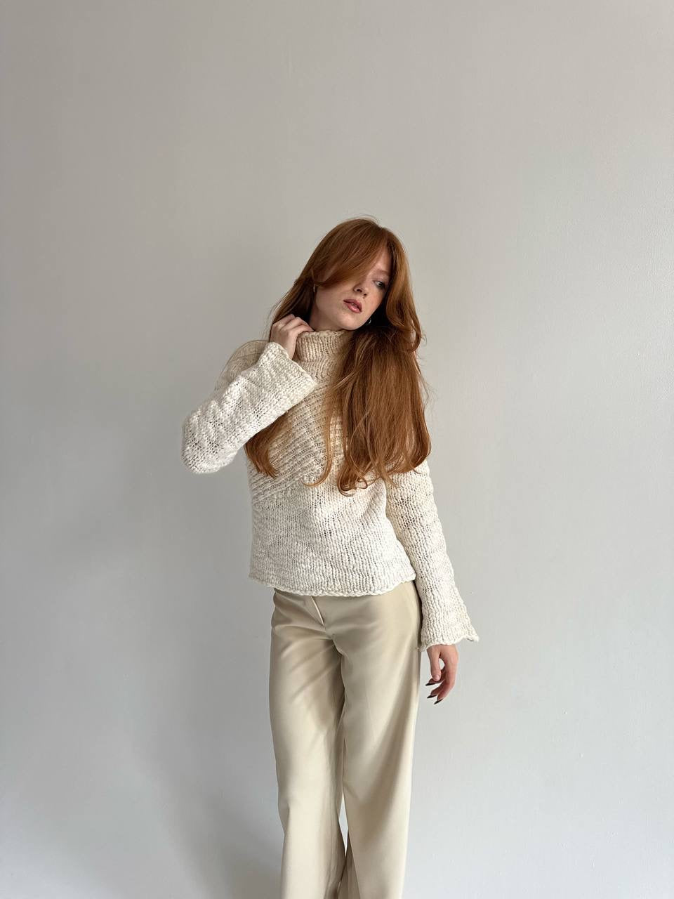Y2K 48% wool white knitted sweater