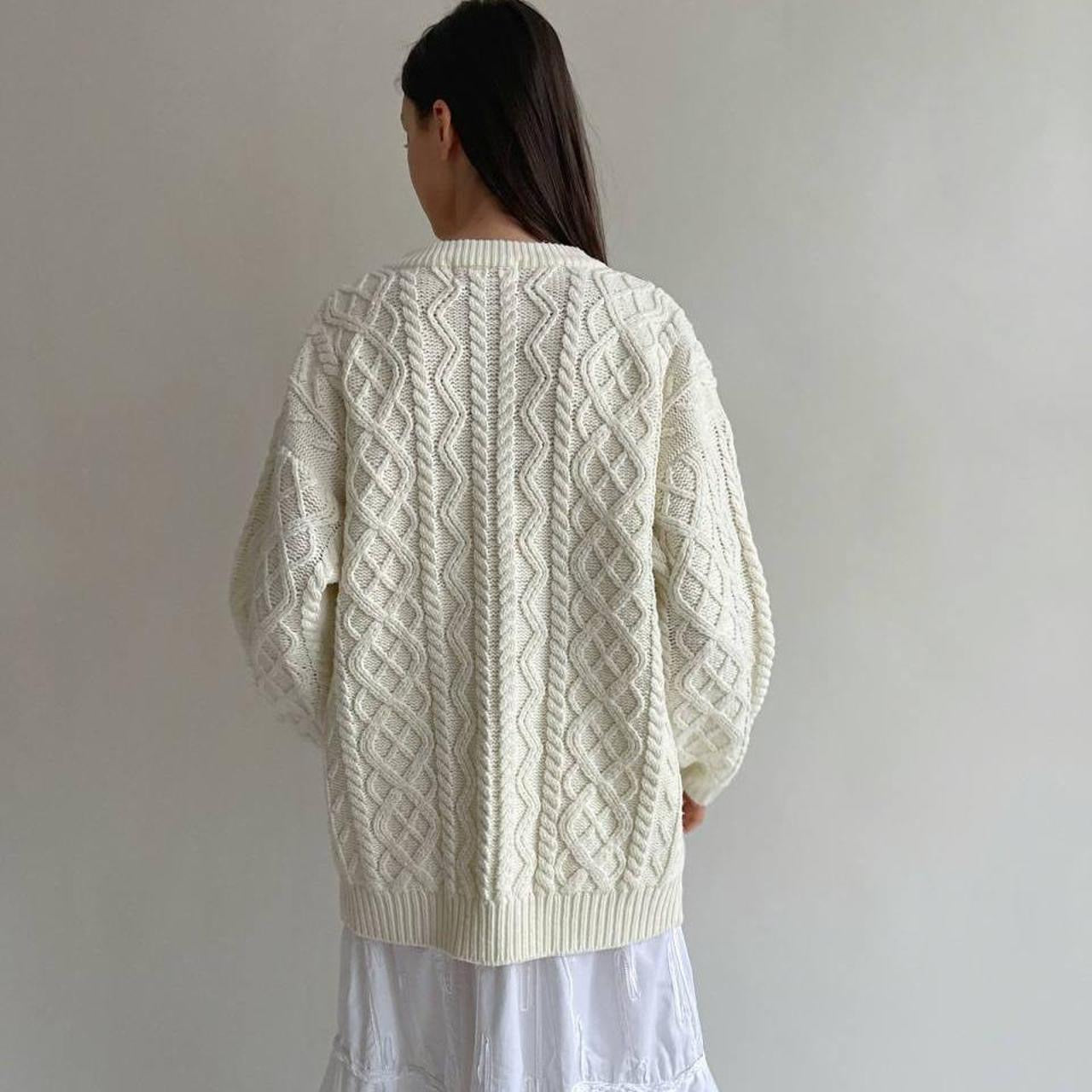 Vintage thick knitted cardigan with flower embroidery