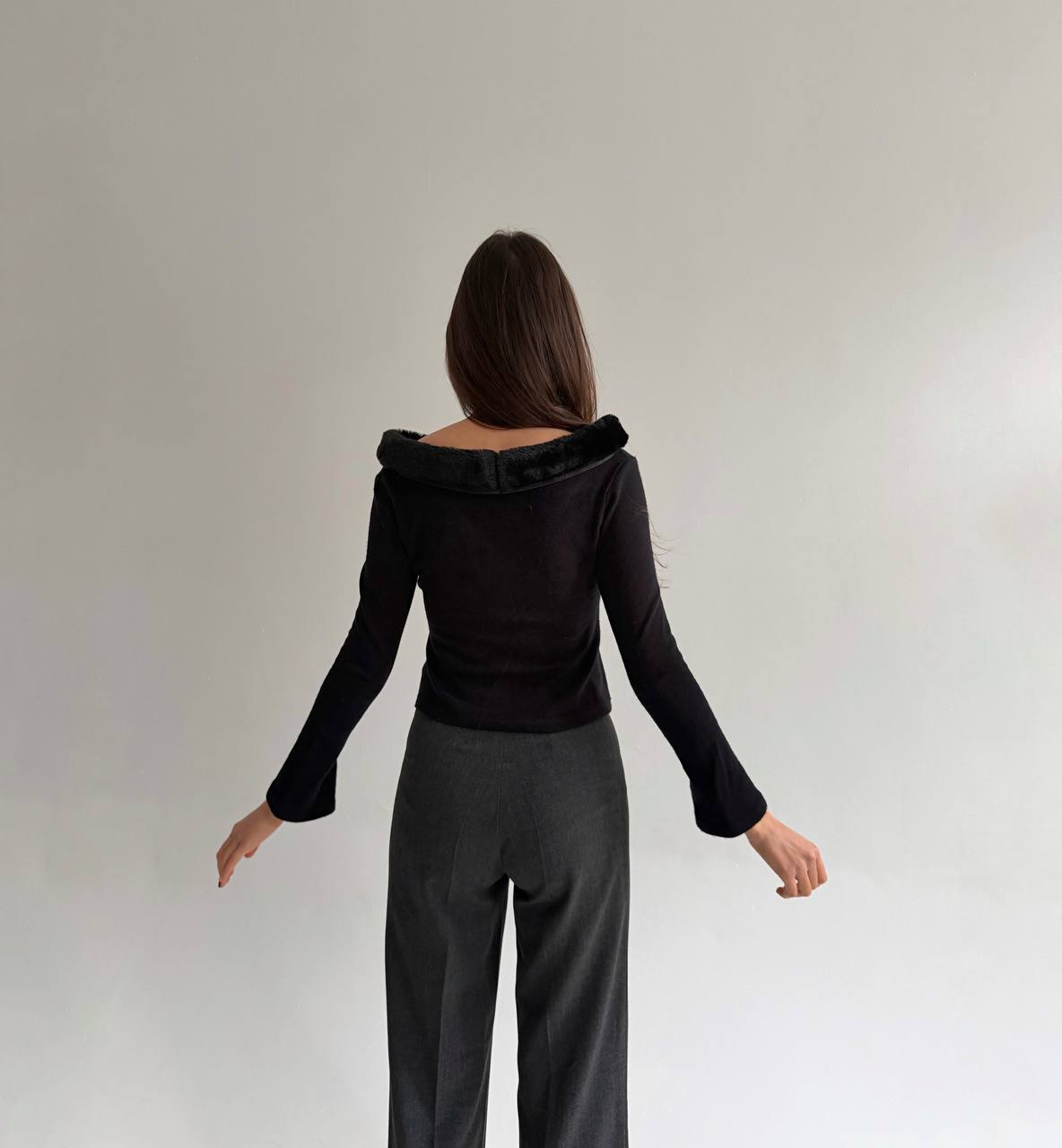Vintage blouse with faux fur