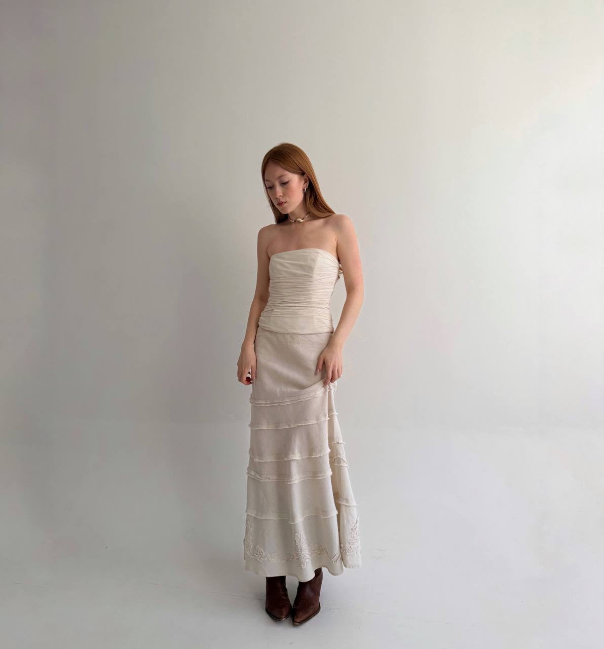 Y2K linen skirt with embroidery detail