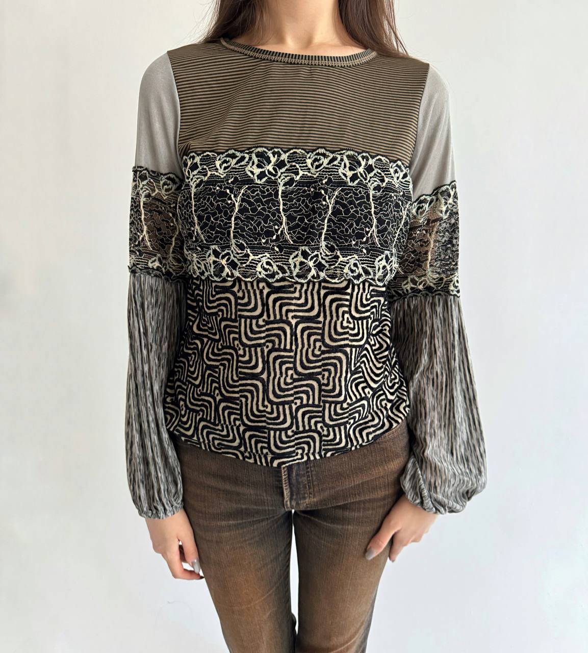 Save the Queen printed top
