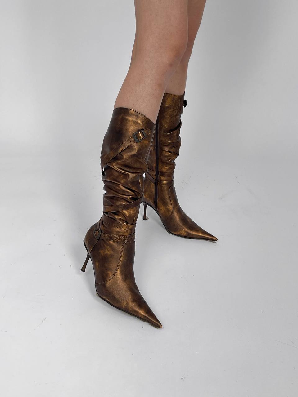 Vintage bronze gathered pointy boots with belts