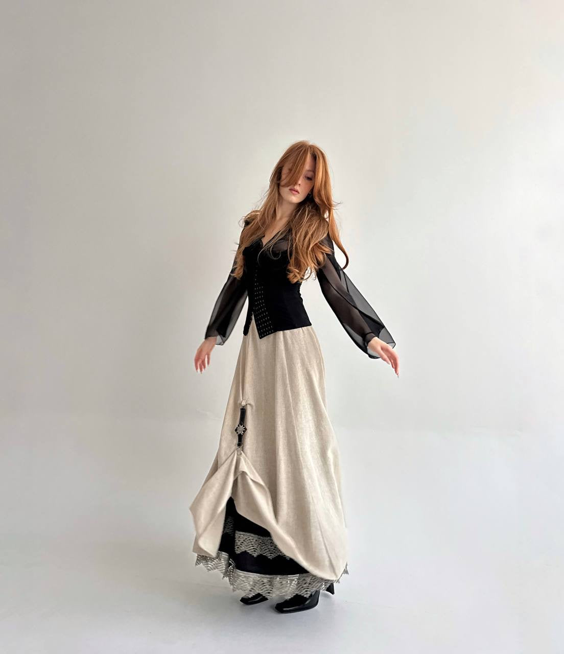 Vintage bavarian 100% linen beige long skirt