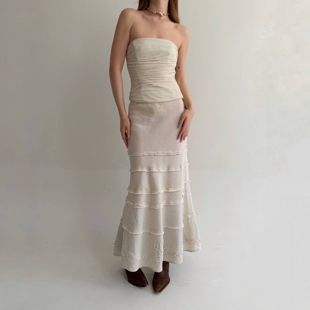 Y2K linen skirt with embroidery detail