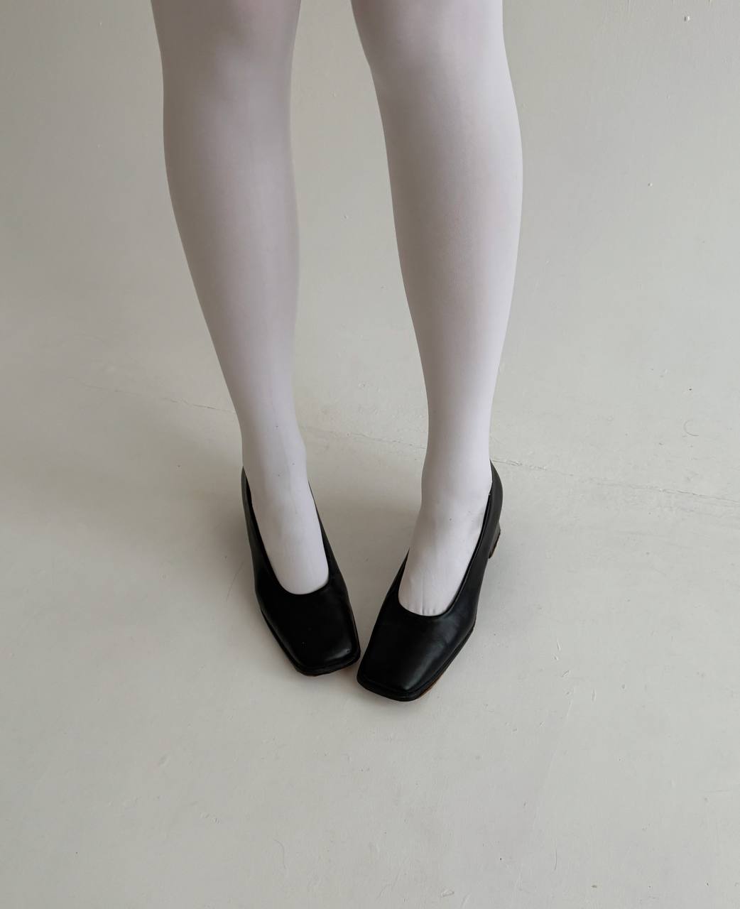 Vintage square toe pumps