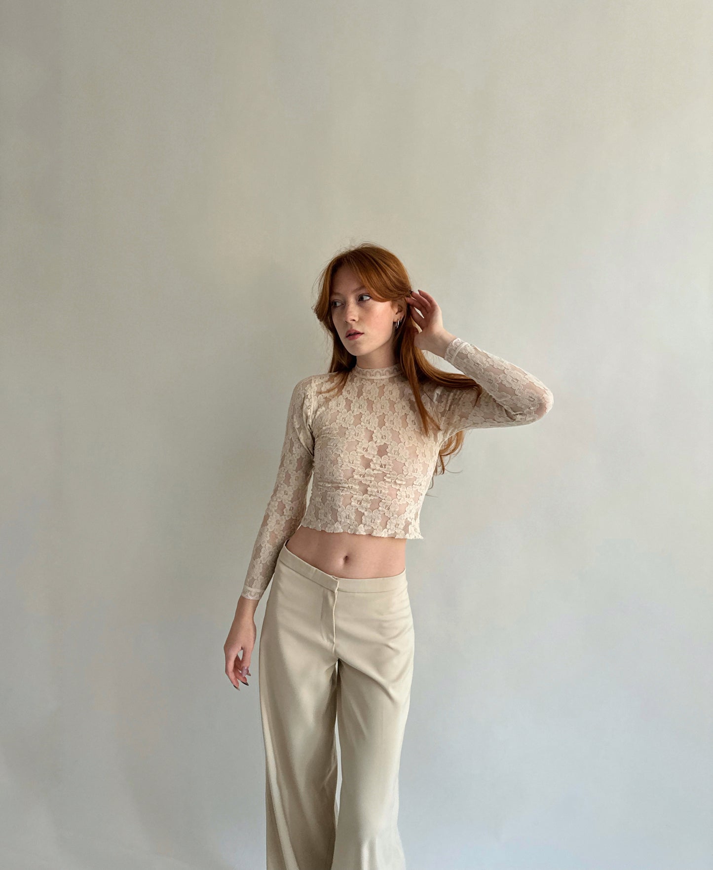 Vintage beige lace cropped blouse