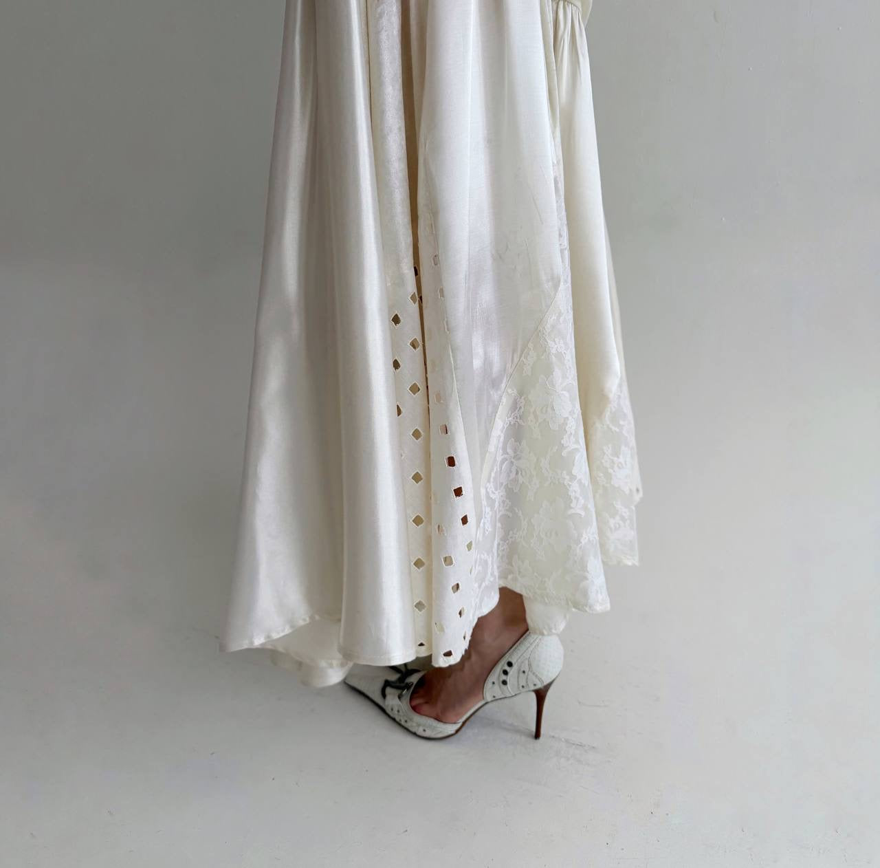Vintage cream white maxi skirt with lace and eyelet fabric