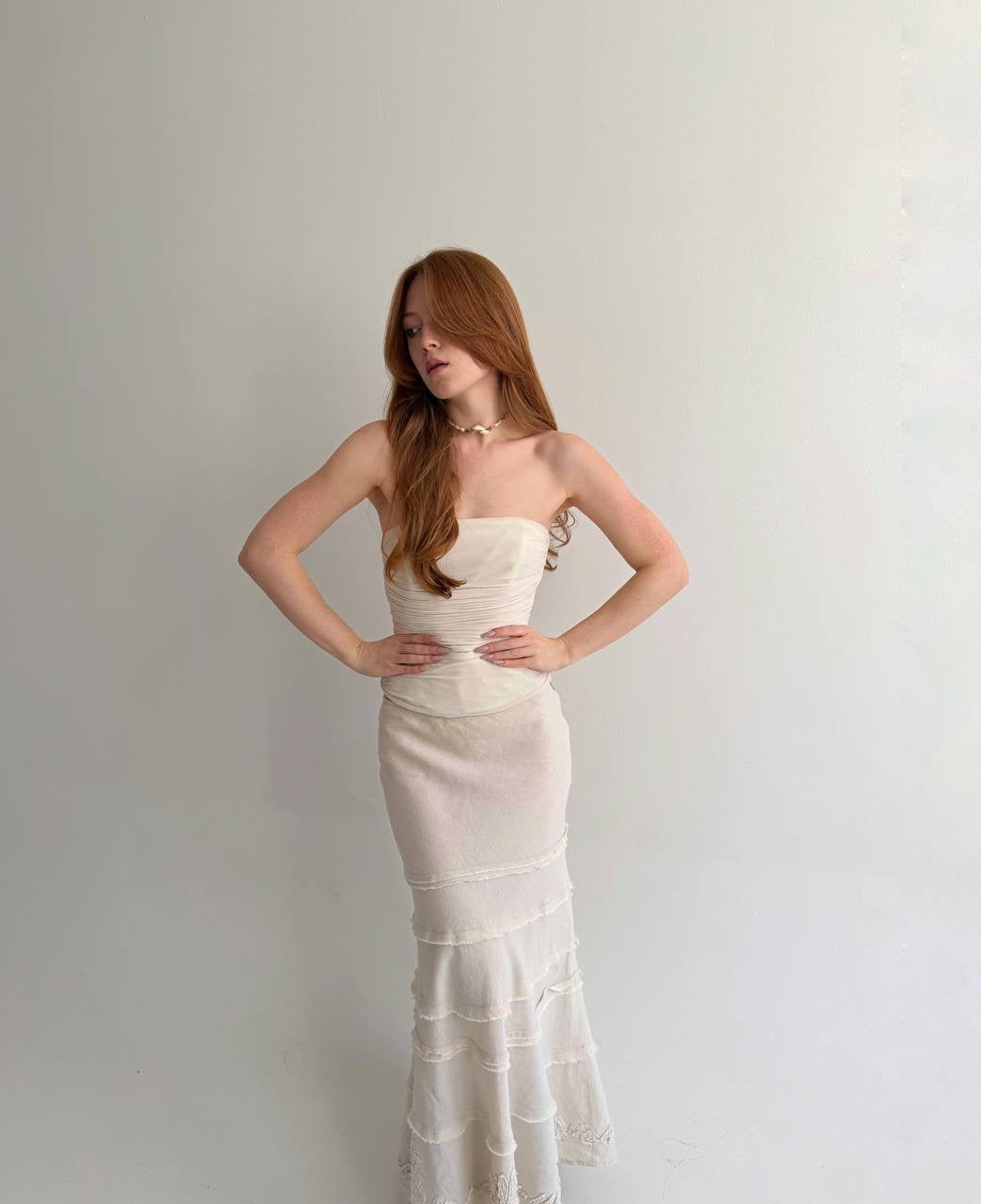 Y2K linen skirt with embroidery detail