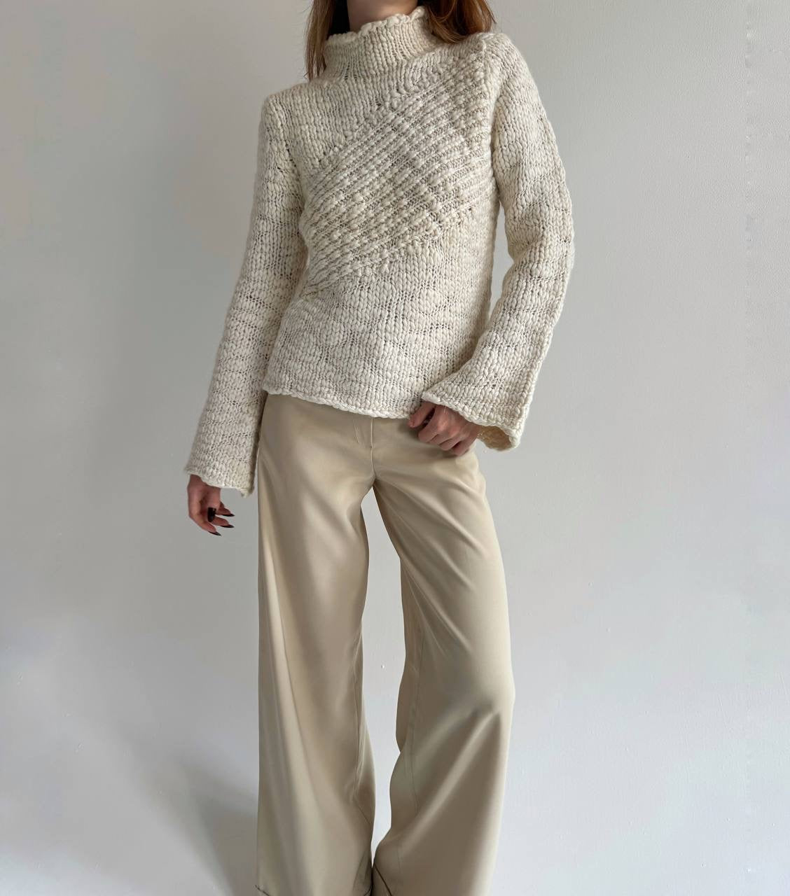 Y2K 48% wool white knitted sweater