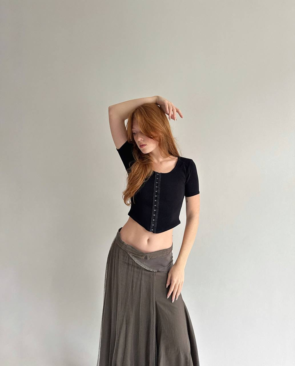Y2K black ribbed busk closure crop top