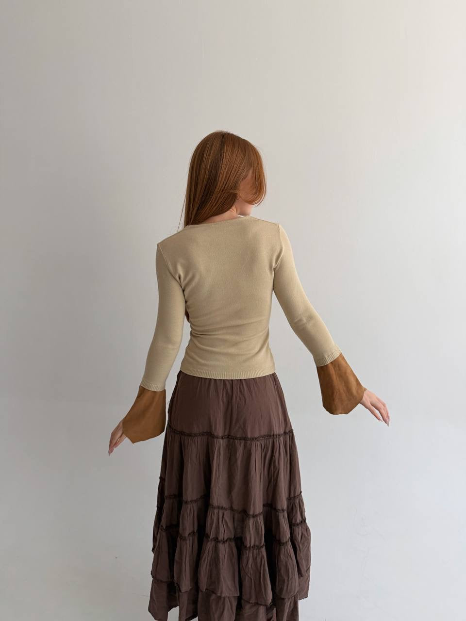 Vintage fitted blouse with genuine leather cuffs