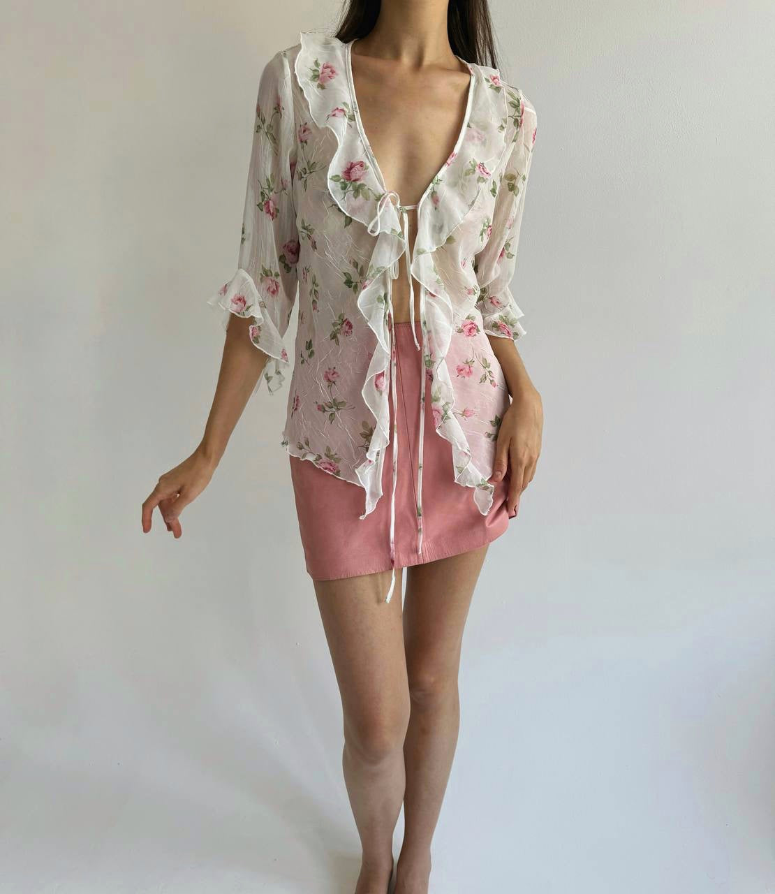 Vintage ruffled blouse with pink roses print