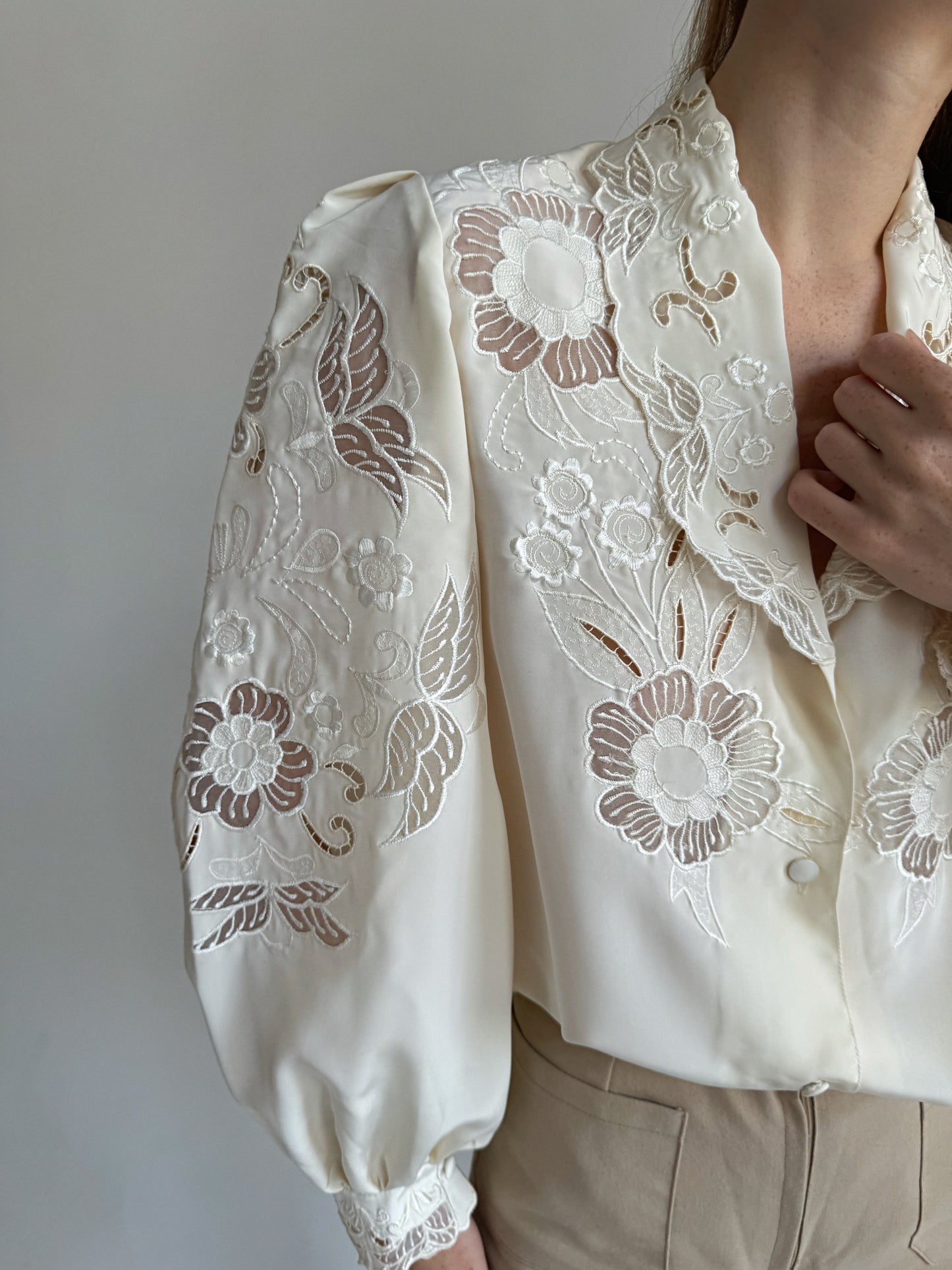 Vintage embroidery blouse