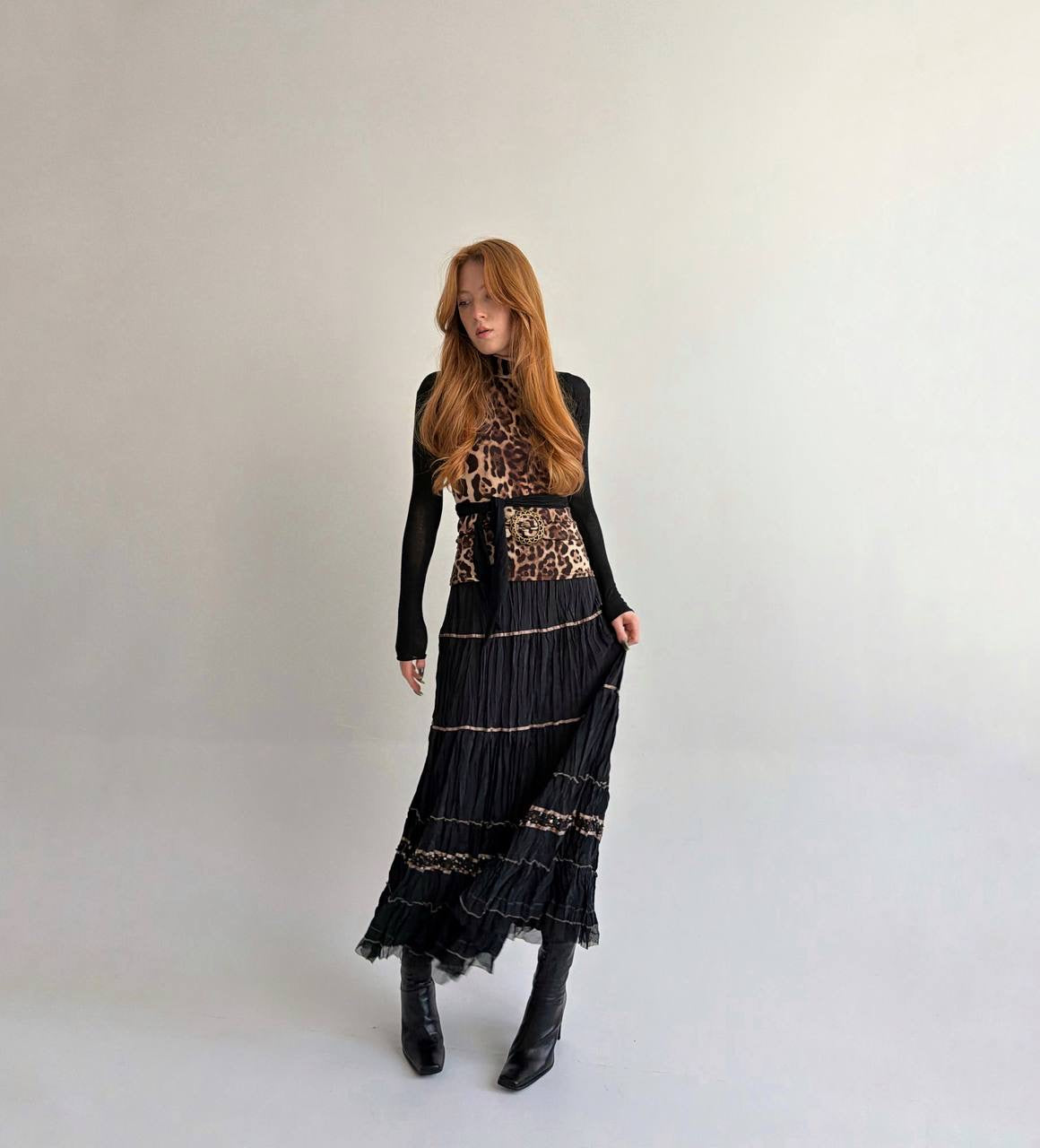 Vintage pleated black maxi skirt with beads