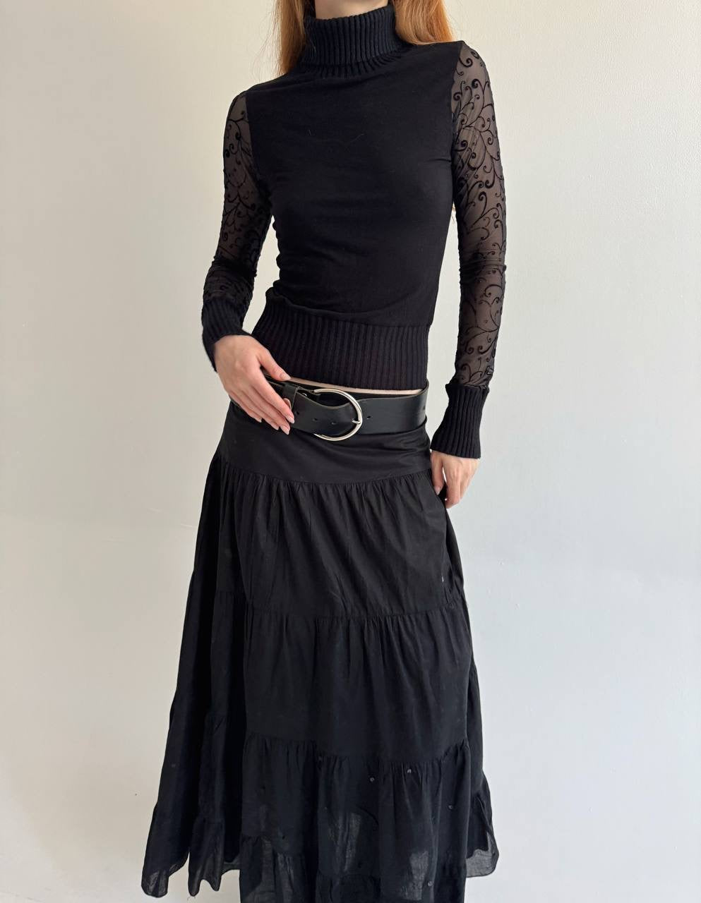 Vintage black knitted sweater
