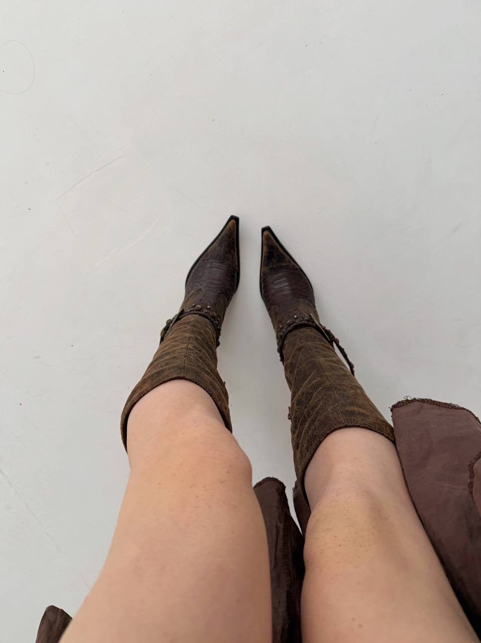 Vintage brown distressed style boots