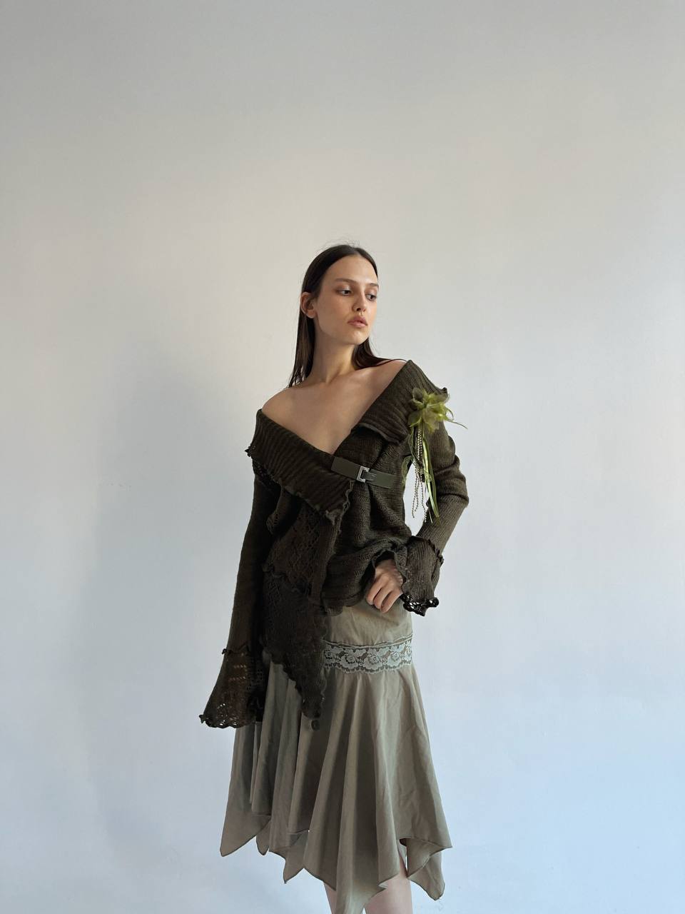 Vintage fairycore dark green asymmetrical cardigan with flower feather brooch