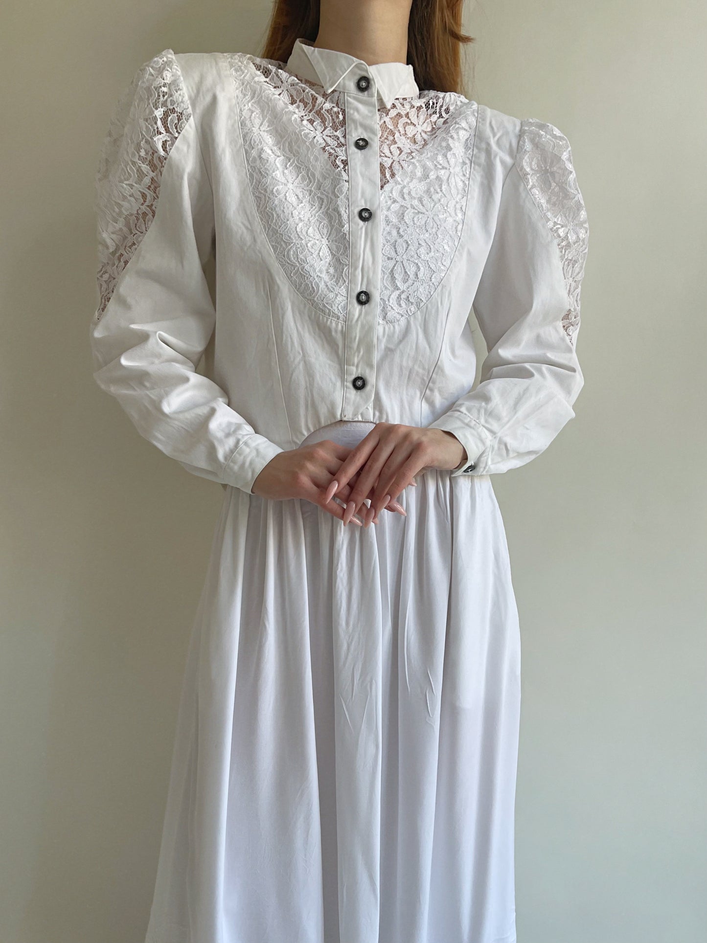 Vintage cotton blouse with lace