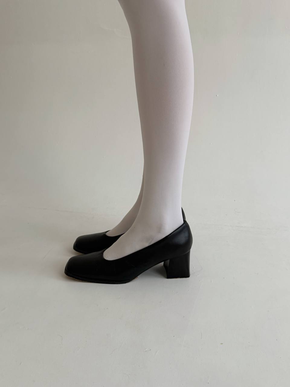 Vintage square toe pumps