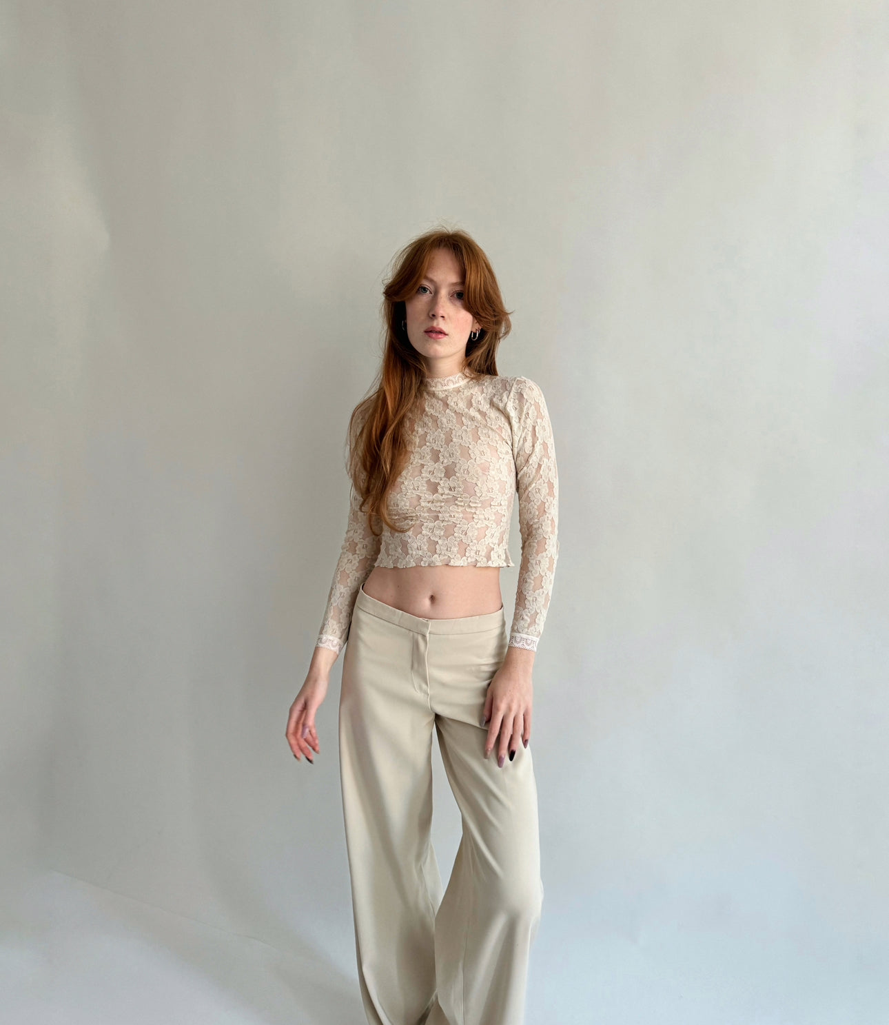 Vintage beige lace cropped blouse